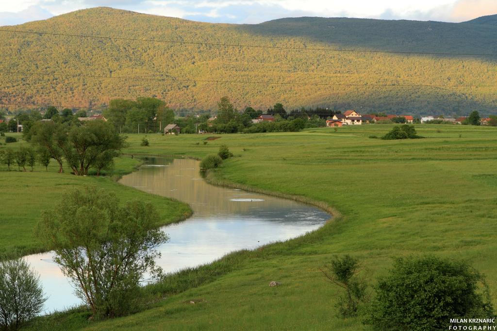 Vila Julija - Apartment & Rooms Otočac Eksteriør billede